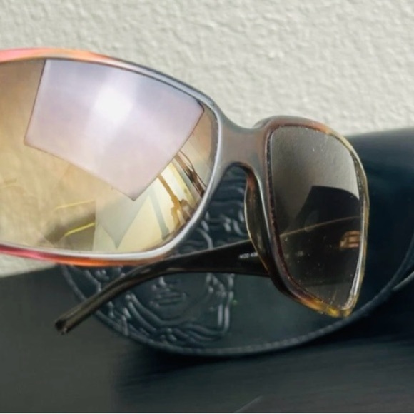 Versace Black Sunglasses with Embossed Case - Picture 3 of 10